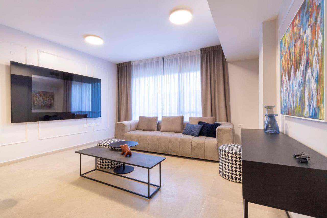 The Haneviim Suites - Isrentals Jerusalem Exterior photo